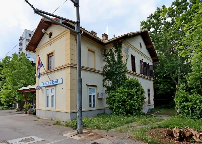 With Parking Space - 24396 Lejlighed *